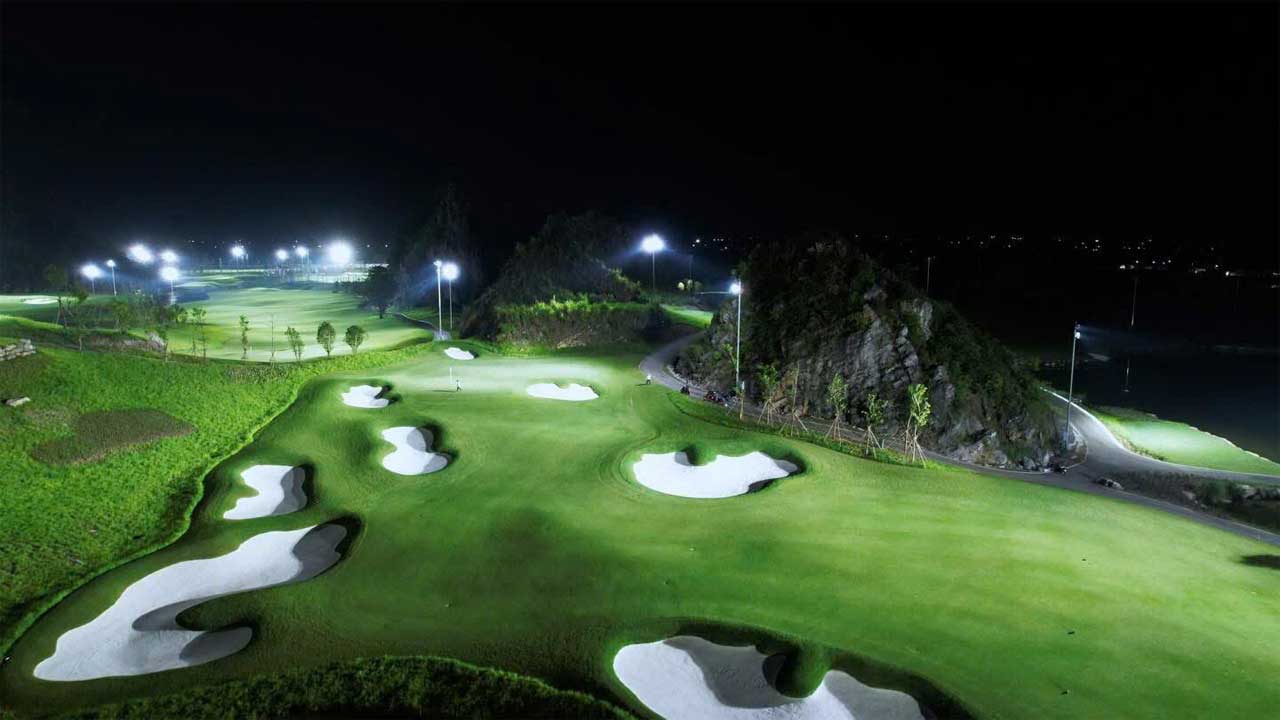 cho thuê xe đi Sân Golf Legend Valley Country Club